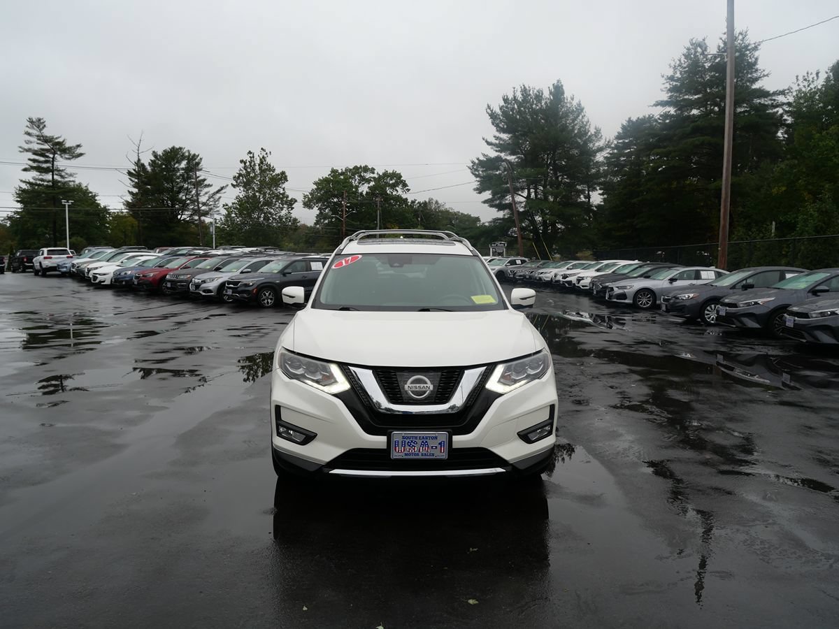 Used 2017 Nissan Rogue SL w/ SL Premium Package AWD/4WD image 3