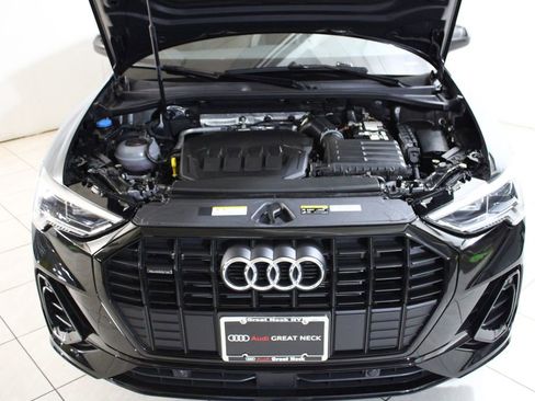 Certified 2025 Audi Q3 2.0T Premium w/ Convenience Package image 18