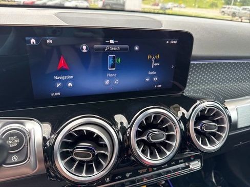 New 2025 Mercedes-Benz GLB 250 image 19