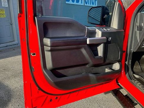 Used 2018 Ford F150 XLT w/ Equipment Group 302A Luxury image 18