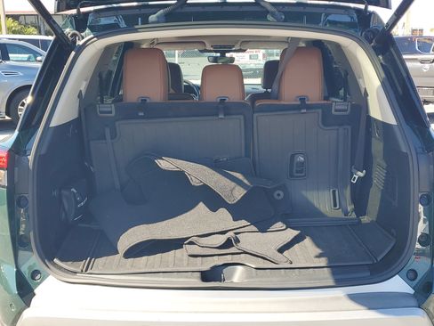 Certified 2023 Nissan Pathfinder Platinum w/ Lighting Package (N93) image 6