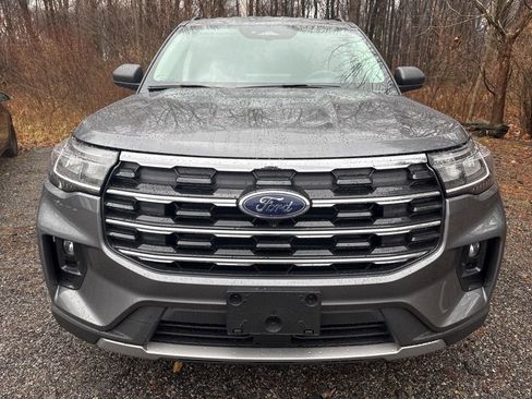 New 2026 Ford Explorer Active w/ Active Comfort Package image 2