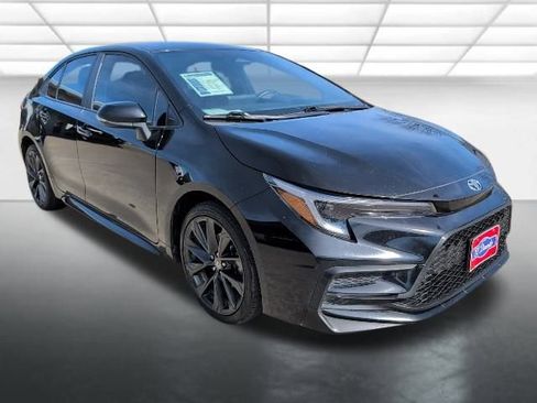 Used 2024 Toyota Corolla SE image 1