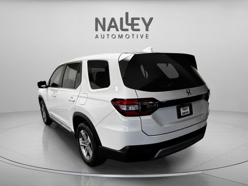 Used 2023 Honda Pilot EX-L image 3