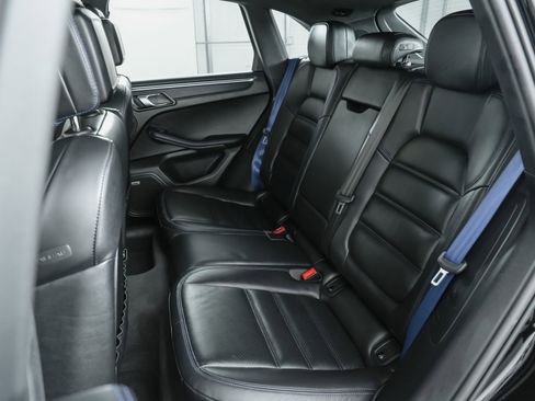 Used 2024 Porsche Macan GTS image 21