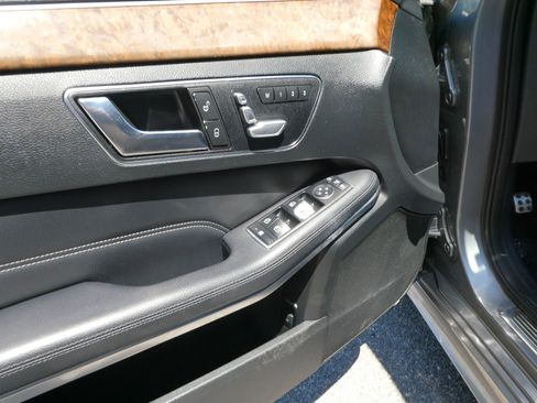 Used 2015 Mercedes-Benz E 350 4MATIC Sedan image 16