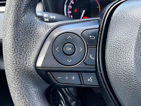 Used 2024 Toyota RAV4 XLE image 17