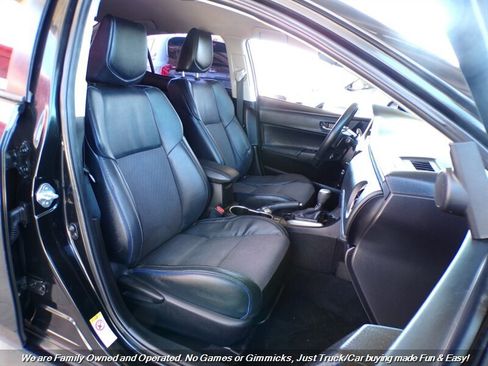 Used 2017 Toyota Corolla SE FWD image 27