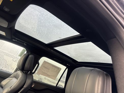 New 2026 Lincoln Navigator L Reserve w/ Jet Appearance Package image 26