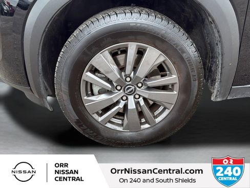 Used 2025 Nissan Pathfinder SV image 9