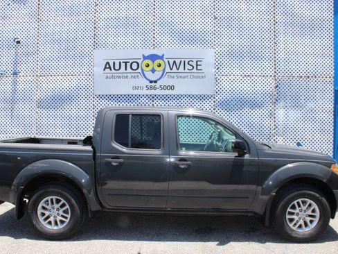 Used 2015 Nissan Frontier SV w/ SV Value Truck Package RWD image 2