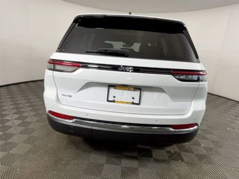 Used 2023 Jeep Grand Cherokee 4WD 4xe image 7