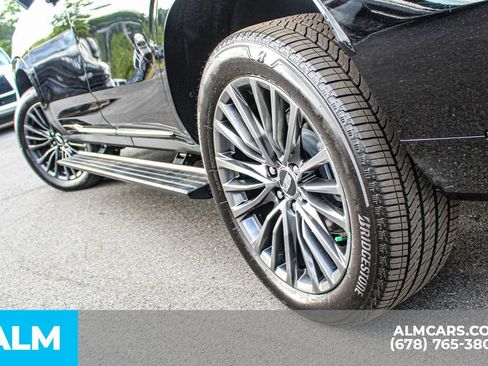 Used 2026 Cadillac Escalade Platinum Sport w/ LPO, Floor Liner Package AWD/4WD image 13