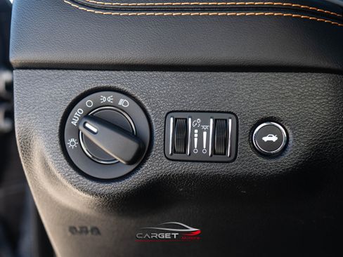 Used 2022 Dodge Charger Scat Pack RWD image 36
