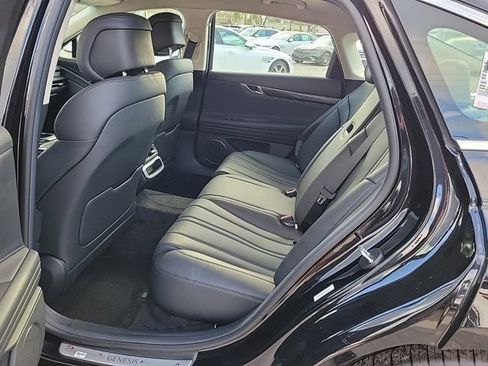 Used 2025 Genesis G80 2.5T image 10