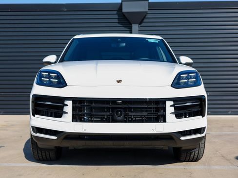 New 2025 Porsche Cayenne E-Hybrid image 10