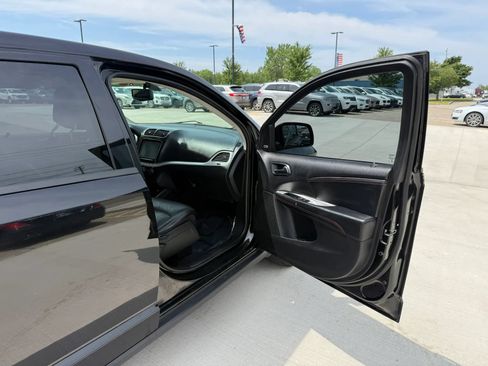 Used 2018 Dodge Journey GT AWD/4WD image 25