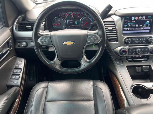 Used 2019 Chevrolet Suburban LT image 11