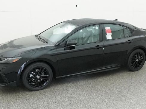 New 2026 Toyota Camry SE FWD image 2