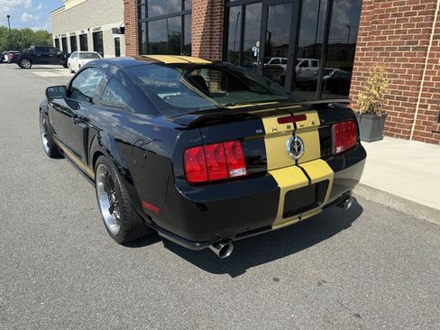 Used 2006 Ford Mustang GT RWD image 4