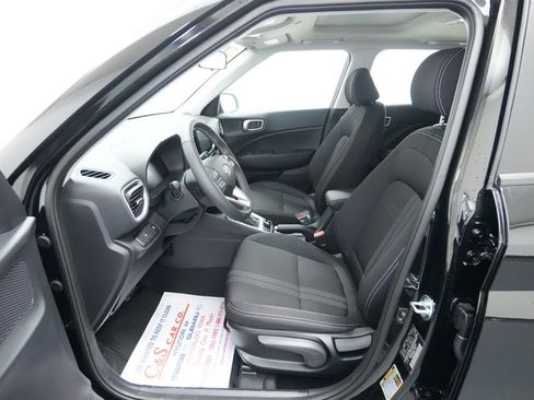 New 2026 Hyundai Venue SEL FWD image 15