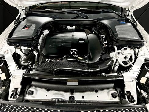 Used 2020 Mercedes-Benz GLC 300 4MATIC w/ AMG Line image 39