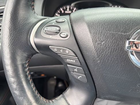 Used 2019 Nissan Pathfinder SL w/ Rock Creek Edition image 22