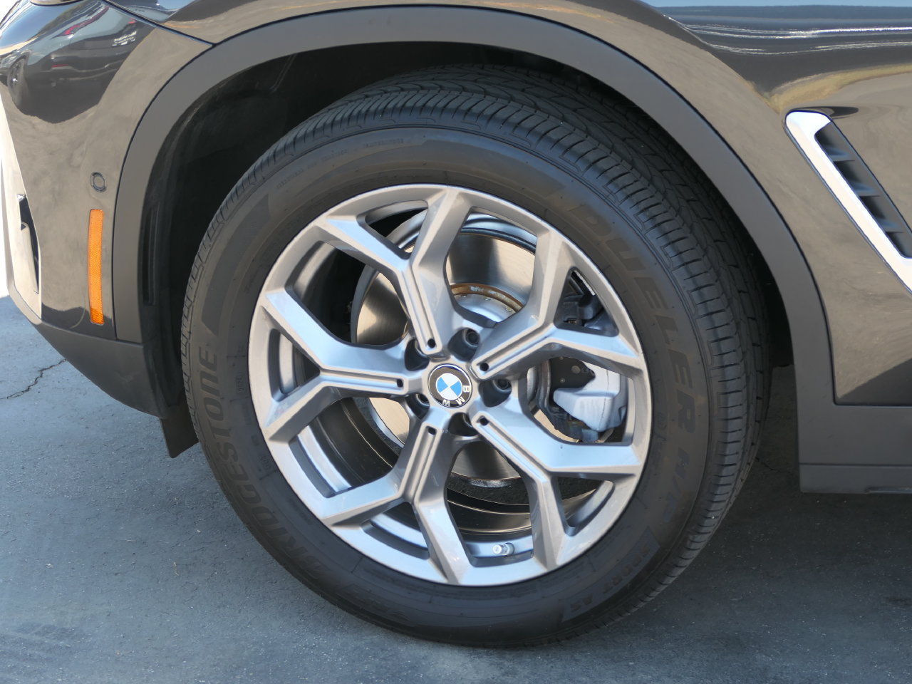 Used 2025 BMW X4 xDrive30i w/ Premium Package AWD/4WD image 9