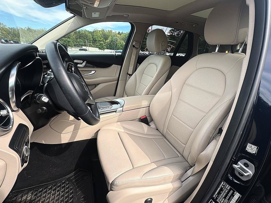 Used 2022 Mercedes-Benz GLC 300 image 14