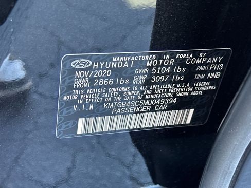 Used 2021 Genesis G80 2.5T RWD image 34