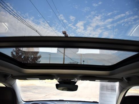 Certified 2025 Volvo XC40 B5 Plus image 21