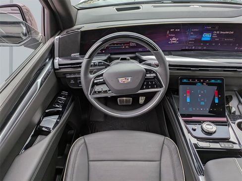 Used 2025 Cadillac Escalade Sport w/ Touring Package image 17