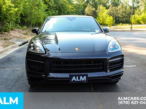 Used 2022 Porsche Cayenne GTS AWD/4WD image 9