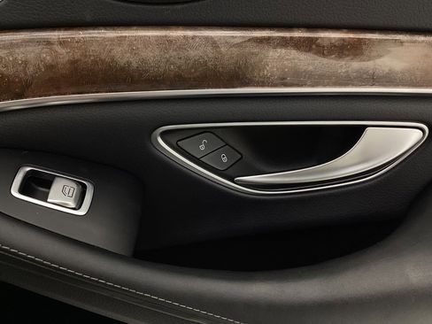 Used 2018 Mercedes-Benz S 560 4MATIC Sedan image 39