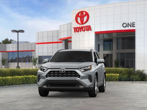 New 2025 Toyota RAV4 XLE image 18