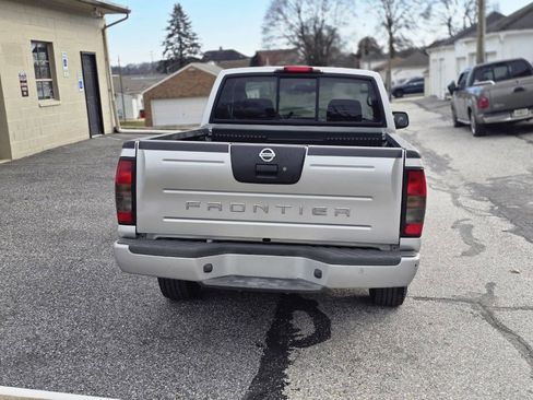 Used 2004 Nissan Frontier XE w/ (VTP) Value Truck Pkg image 5