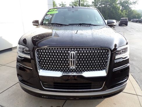 Certified 2024 Lincoln Navigator Premiere image 9
