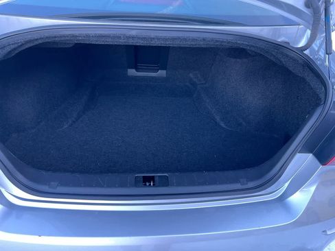 Used 2019 INFINITI Q70 Luxe image 25