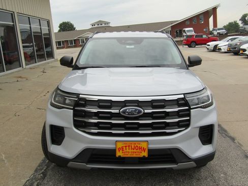 New 2026 Ford Explorer Active AWD/4WD image 13