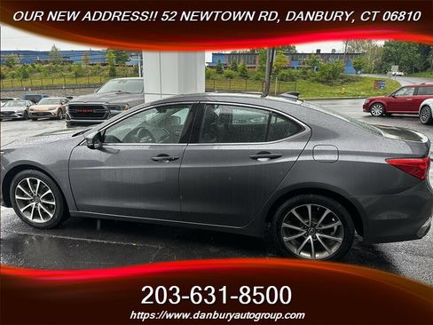 Used 2018 Acura TLX V6 FWD image 2