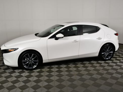 Used 2024 MAZDA MAZDA3 s FWD image 9