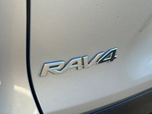 Used 2021 Toyota RAV4 XSE image 37
