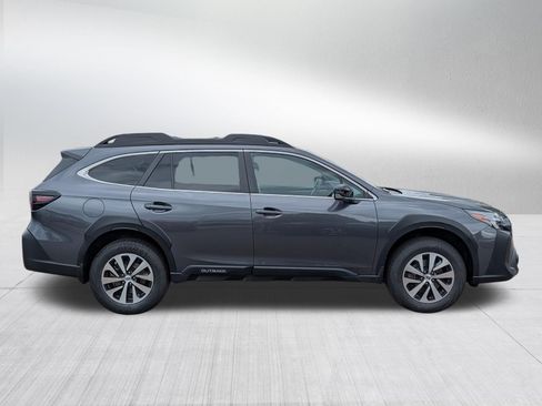 Used 2024 Subaru Outback Premium AWD/4WD image 2