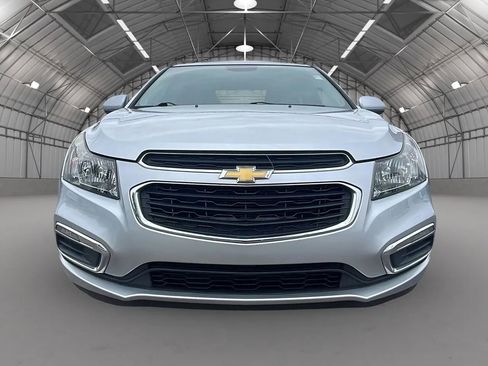 Used 2016 Chevrolet Cruze LT image 9