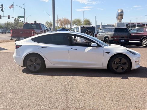 Used 2022 Tesla Model 3 Long Range AWD/4WD image 7
