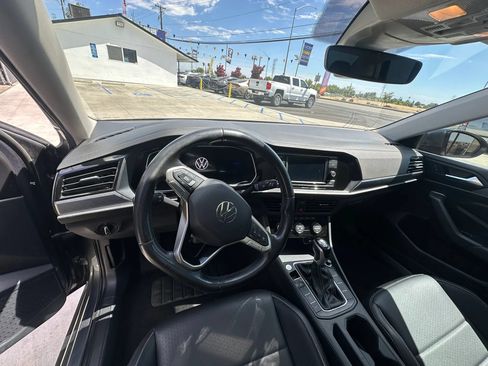 Used 2024 Volkswagen Jetta SE FWD image 28