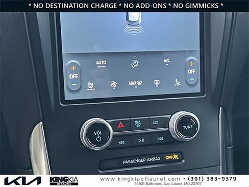 Used 2022 Ford Edge Titanium image 5