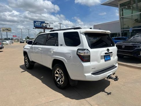 Used 2020 Toyota 4Runner SR5 Premium w/ Moonroof Package RWD image 7
