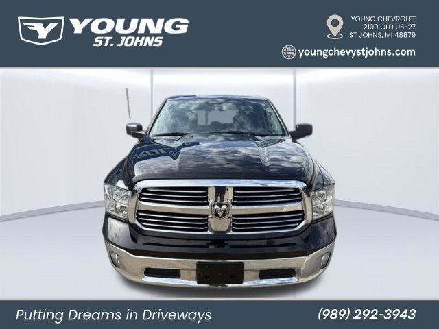 Used 2018 RAM 1500 Classic SLT w/ SLT Plus D←cor Group AWD/4WD image 9