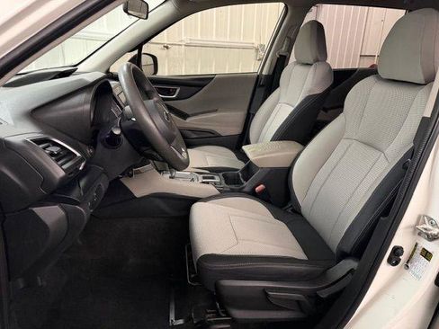 Used 2022 Subaru Forester 2.5i image 5